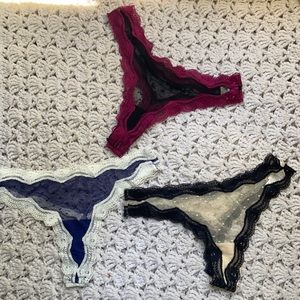 Bundle Lace Thong Panties